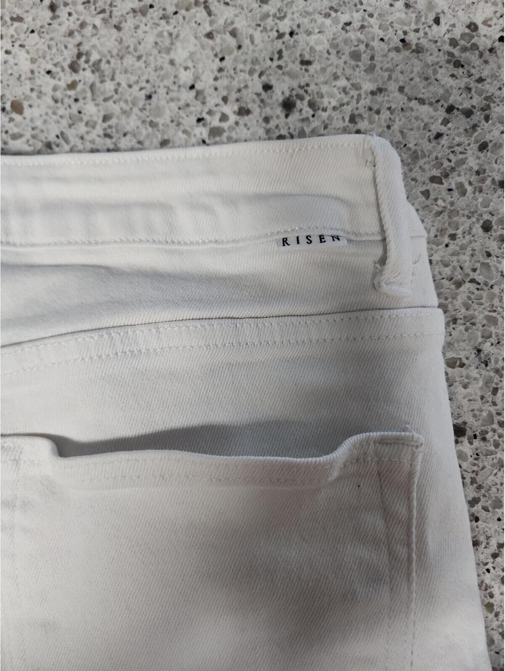 Shorts - Picture 4 of 9